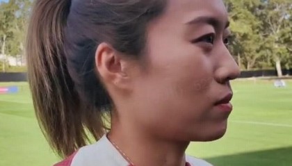 欧亿体育官方网站-唐佳丽：杯赛都是要慢慢适应，第一场比赛总是最难踢的